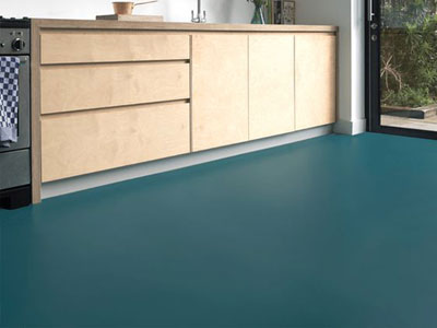 Thi công sàn nhựa dán keo